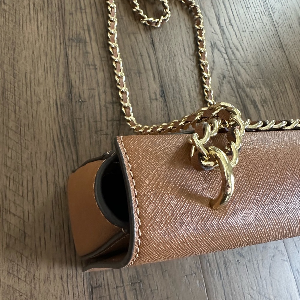 Tory Burch Chain Purse - Picture 8 of 14